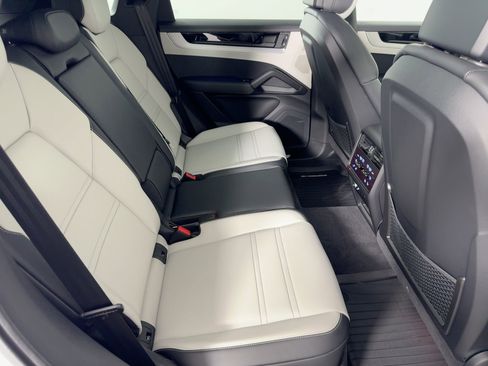 Used 2026 Porsche Cayenne E-Hybrid image 29