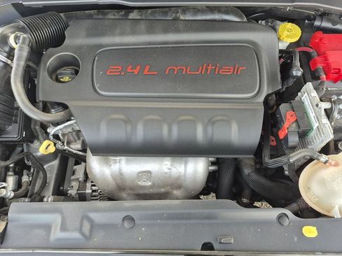 Used 2019 Jeep Compass Latitude w/ Popular Equipment Group image 17