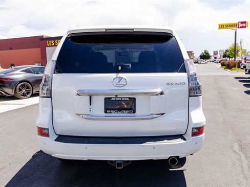 Used 2017 Lexus GX 460 Luxury AWD/4WD image 6