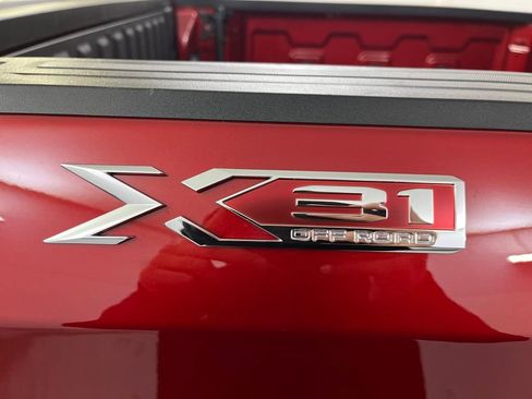 Used 2025 GMC Sierra 1500 SLT w/ SLT Premium Package image 67