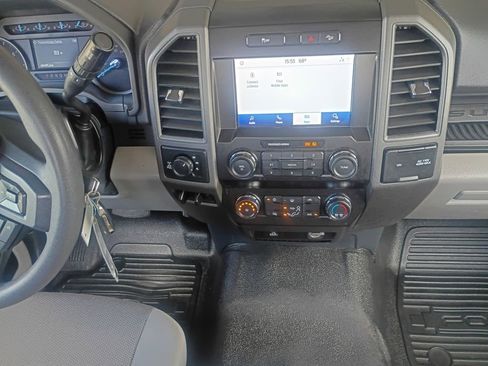 Used 2022 Ford F250 XL w/ Power Equipment Group image 3