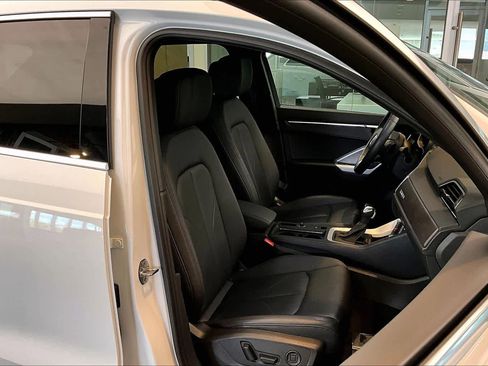 Certified 2023 Audi Q3 2.0T Premium w/ Convenience Package image 9