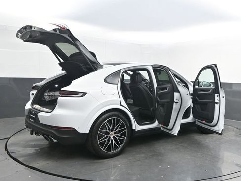New 2026 Porsche Cayenne Coupe image 36