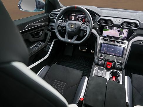 Used 2024 Lamborghini Urus Performante image 32