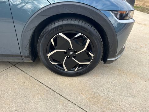 Used 2022 Hyundai Ioniq 5 SE w/ Cargo Package image 12