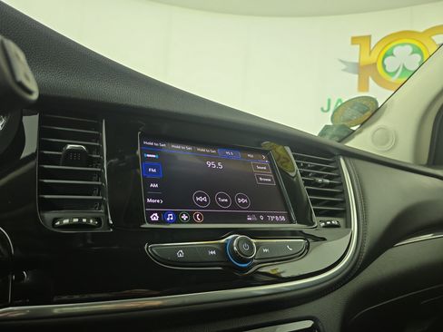 Used 2022 Buick Encore Preferred AWD/4WD image 18