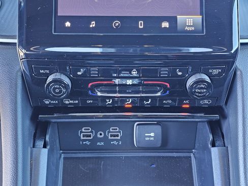 New 2025 Jeep Grand Cherokee L Altitude image 28