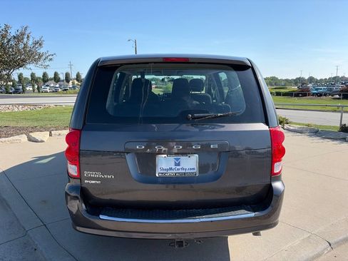 Used 2016 Dodge Grand Caravan American Value Package FWD image 17