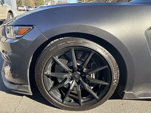 Used 2017 Ford Mustang Shelby GT350 image 18