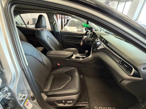 Used 2019 Toyota Camry XSE w/ Navigation Package image 44