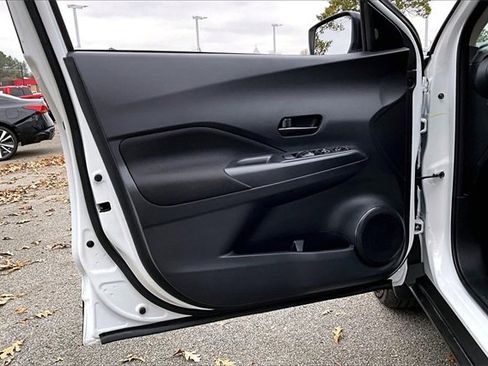 Certified 2024 Nissan Kicks S image 17