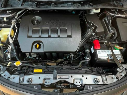 Used 2013 Toyota Corolla L FWD image 38