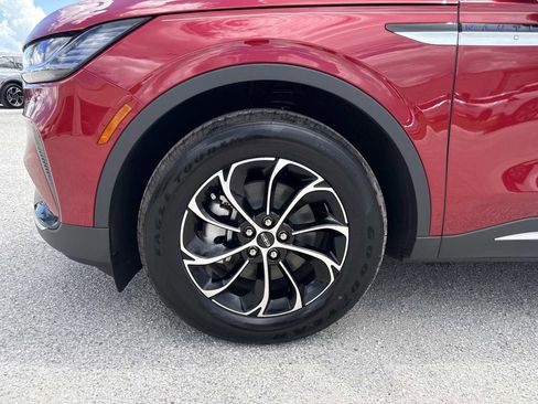 New 2026 Lincoln Nautilus Premier w/ Equipment Group 102A AWD/4WD image 10