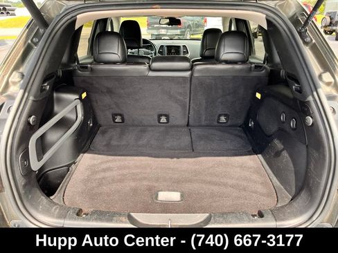 Used 2016 Jeep Cherokee Trailhawk w/ Comfort/Convenience Group AWD/4WD image 8