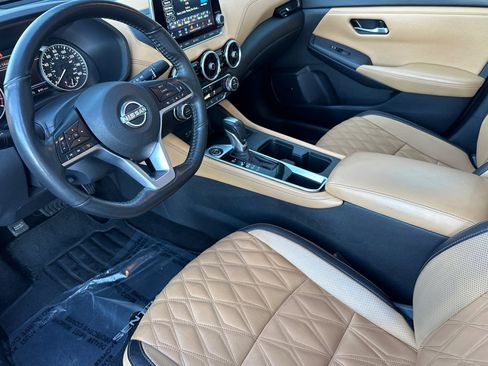 Used 2024 Nissan Sentra SV w/ SV Premium Package image 11