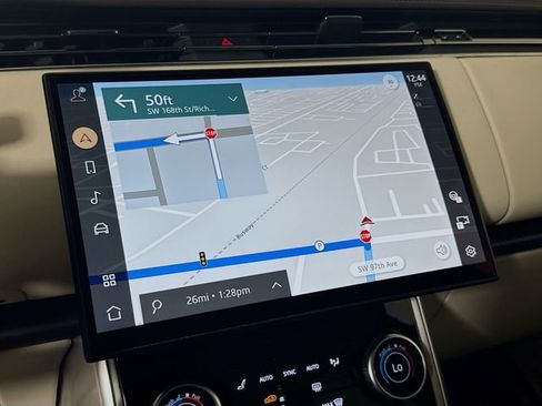 Certified 2023 Land Rover Range Rover SE AWD/4WD image 16