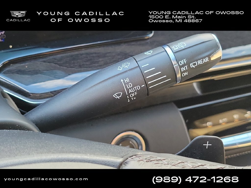 Used 2023 Cadillac Escalade Premium Luxury w/ LPO, Illumination Package AWD/4WD image 15