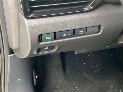 Used 2022 Nissan Sentra SV w/ Trunk Package image 15