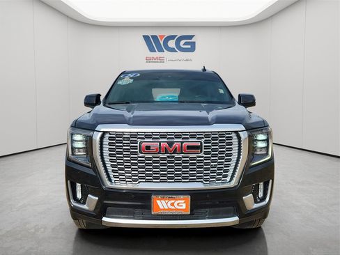 Used 2024 GMC Yukon XL Denali w/ Denali Reserve Package image 6