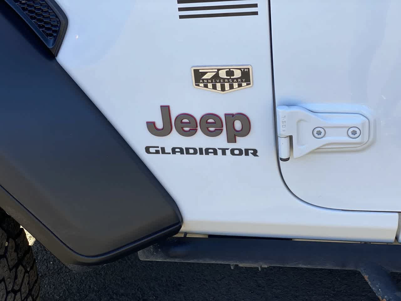 Used 2021 Jeep Gladiator Rubicon AWD/4WD image 10