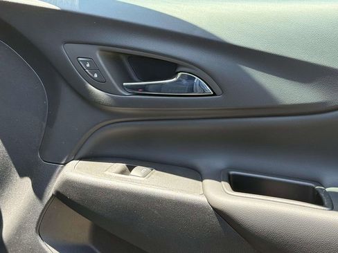Used 2023 Chevrolet Equinox LT FWD image 8