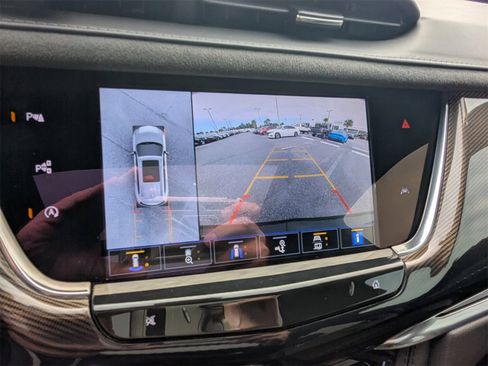 Used 2023 Cadillac XT6 Sport w/ Platinum Package image 26