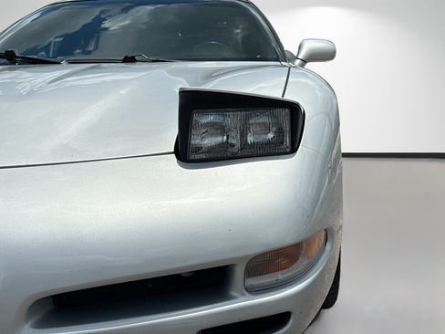 Used 1997 Chevrolet Corvette Coupe RWD image 9