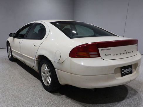 Used 2004 Dodge Intrepid SE image 4