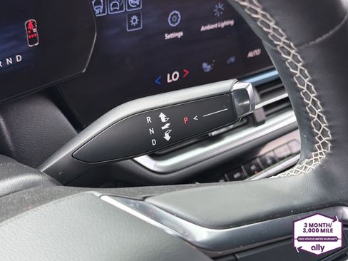 Used 2024 Chevrolet Equinox EV LT FWD image 21