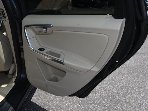 Used 2016 Volvo XC60 T5 Platinum AWD/4WD image 20