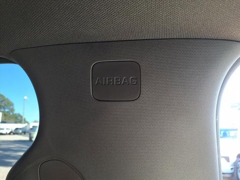 Used 2022 Chevrolet Silverado 1500 LTZ w/ LTZ Premium Package image 31