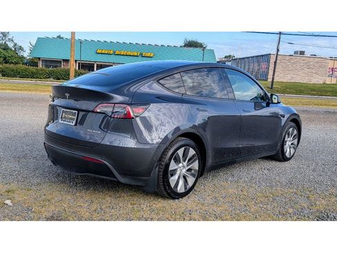 Used 2021 Tesla Model Y Long Range image 7