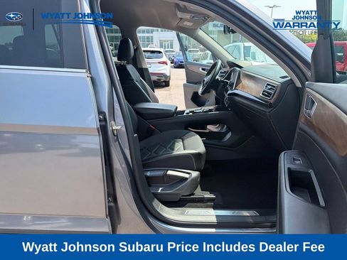 Used 2025 Volkswagen Atlas SE FWD image 37