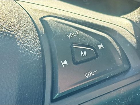 Used 2020 Ford Edge SE image 36