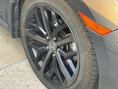 Used 2020 Honda Civic Sport image 5