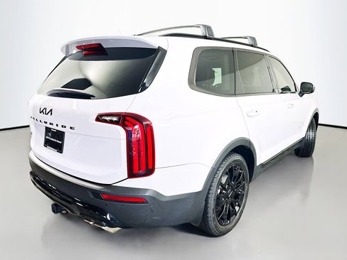Certified 2022 Kia Telluride EX w/ EX Premium Package AWD/4WD image 7