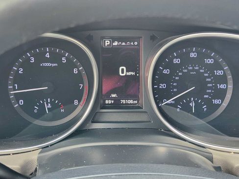 Used 2018 Hyundai Santa Fe Sport w/ 2.0T Ultimate Tech Package 05 FWD image 15