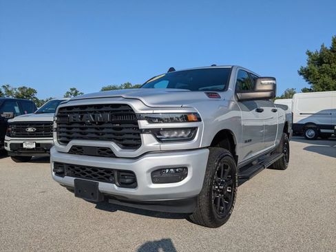 Used 2026 RAM 2500 Big Horn AWD/4WD image 1