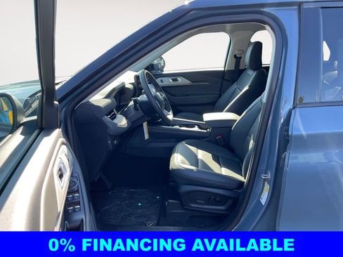 New 2025 Ford Explorer Active w/ Active Comfort Package image 9