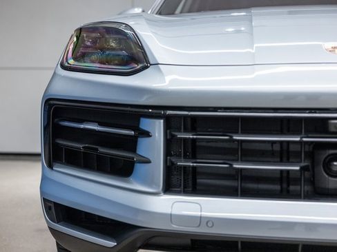 Used 2026 Porsche Cayenne S image 10