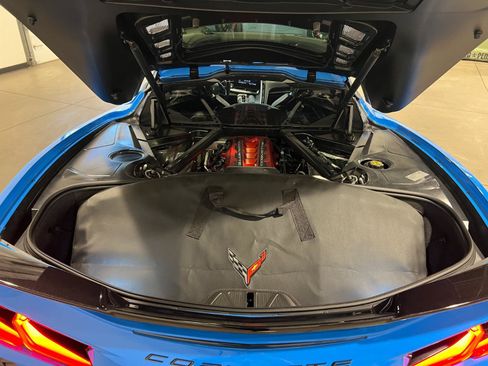 Used 2023 Chevrolet Corvette Stingray Preferred Cpe w/ Z51 Performance Package RWD image 32