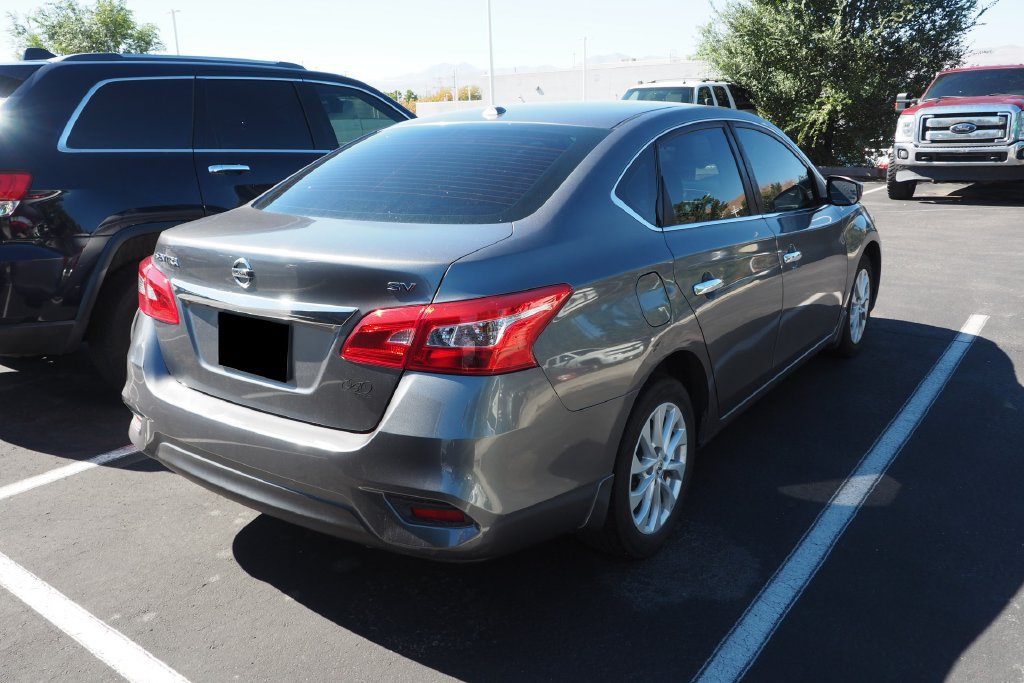Used 2018 Nissan Sentra SV FWD image 3
