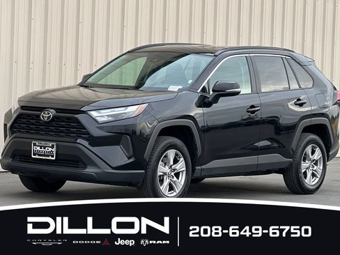 Used 2025 Toyota RAV4 XLE AWD/4WD image 8