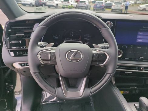 Used 2025 Lexus RX 350 Premium Plus w/ Convenience Package AWD/4WD image 18