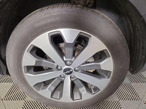 Used 2022 Kia Telluride S FWD image 12