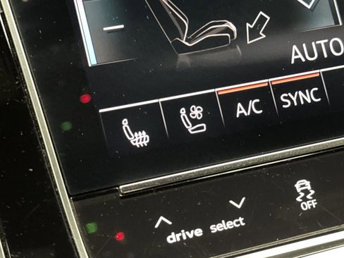 Used 2023 Audi SQ8 Prestige w/ Prestige Package AWD/4WD image 13