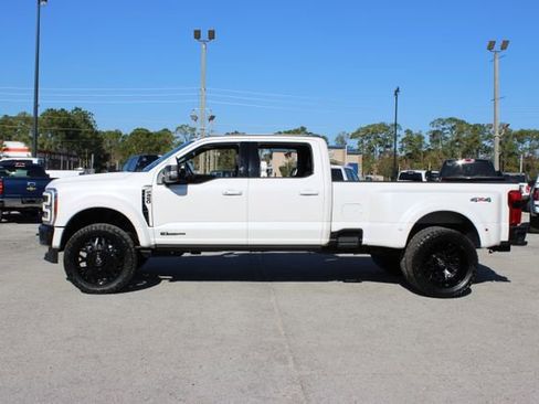 Used 2023 Ford F450 Lariat image 6