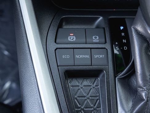 Certified 2025 Toyota RAV4 XLE w/ Convenience Package image 20