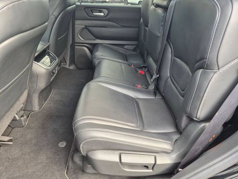 Used 2025 Nissan Armada SV AWD/4WD image 21