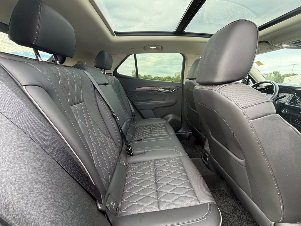 Used 2023 Buick Envision Avenir AWD/4WD image 35